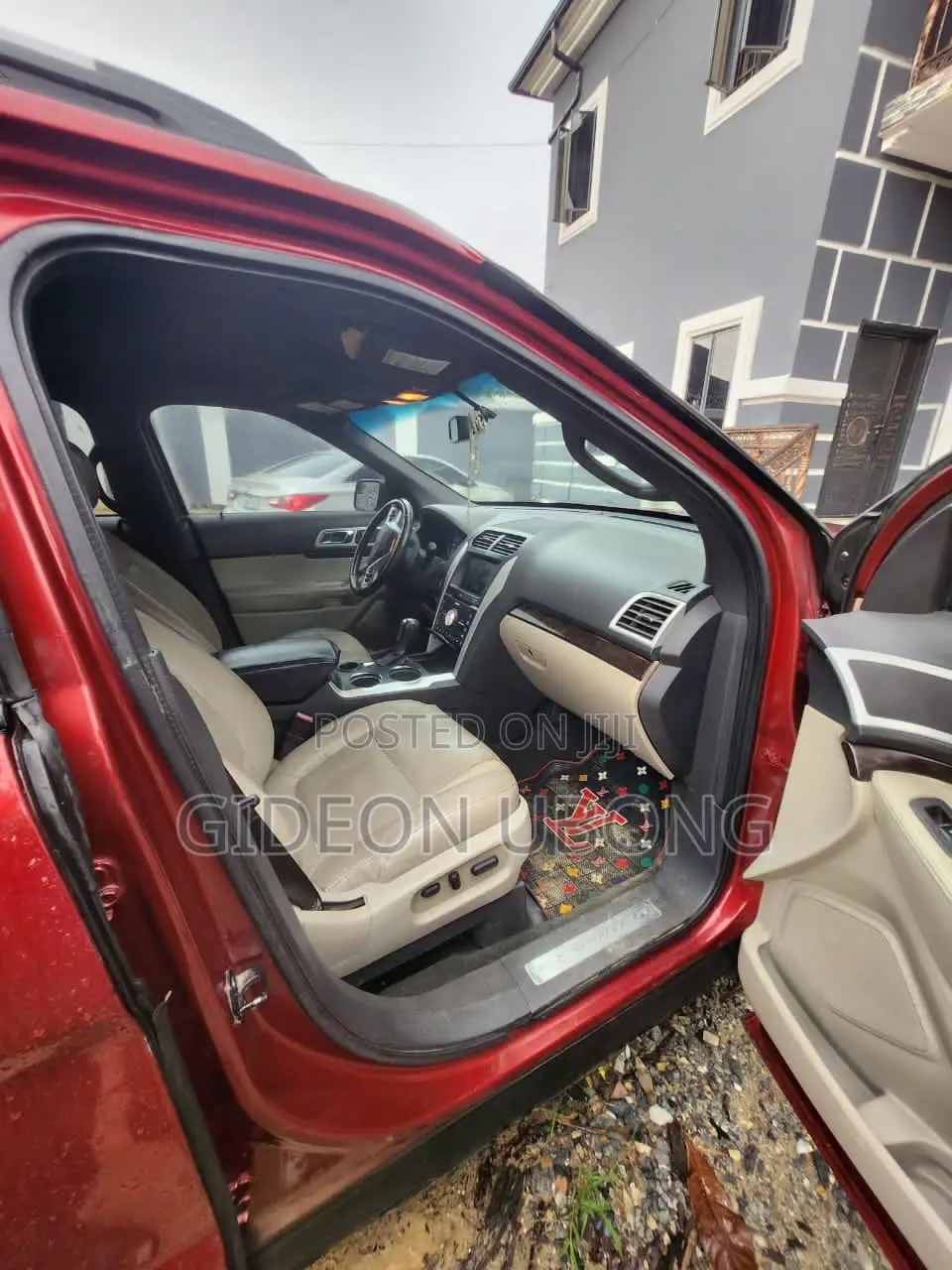 Ford Explorer Base 4dr 4x4 (3.5L 6cyl 6A) 2013 Red