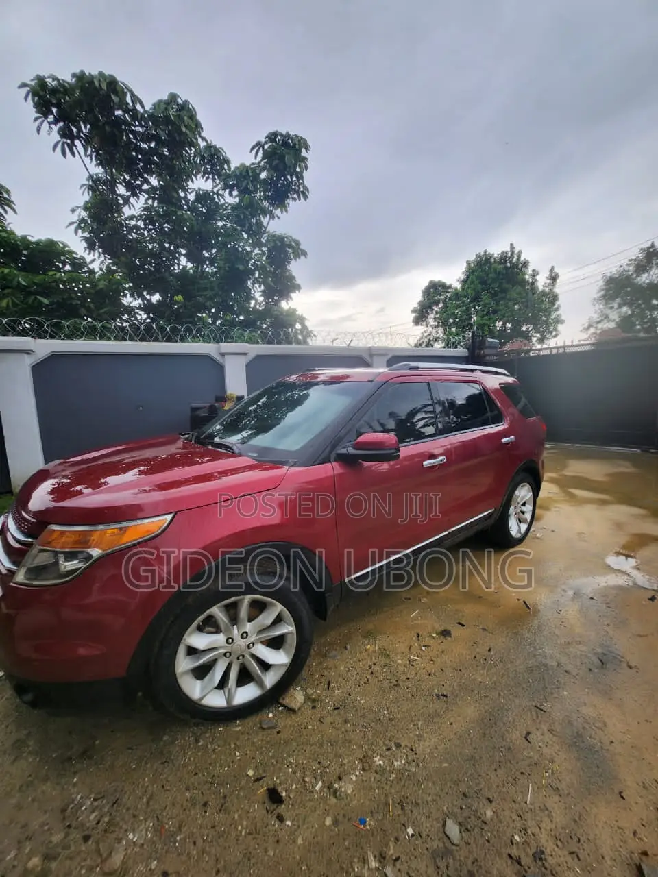 Ford Explorer Base 4dr 4x4 (3.5L 6cyl 6A) 2013 Red