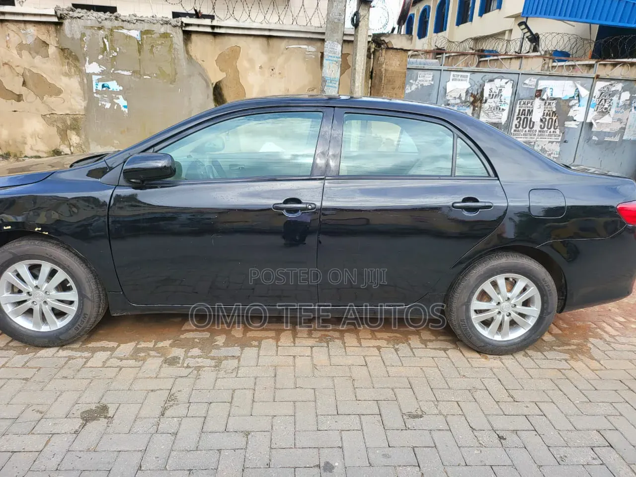 Toyota Corolla LE 4dr Sedan (1.8L 4cyl 4A) 2010 Black