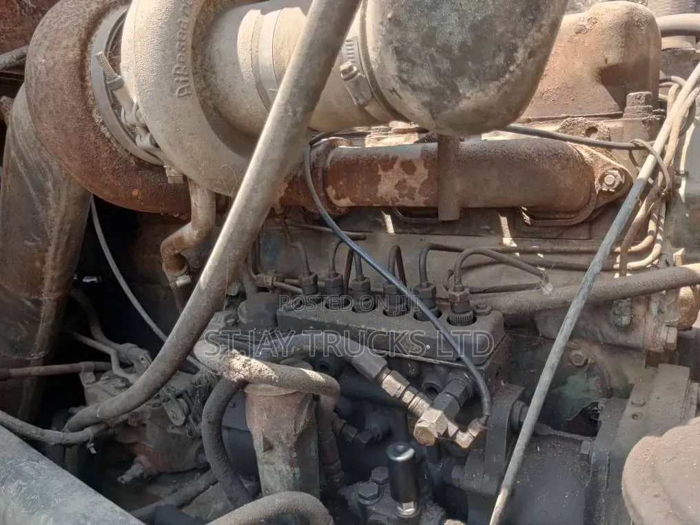 Mack Tractor Head