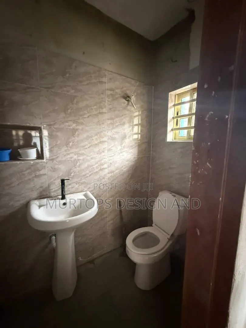 Studio Apartment in Lekki Phase 1 for rent