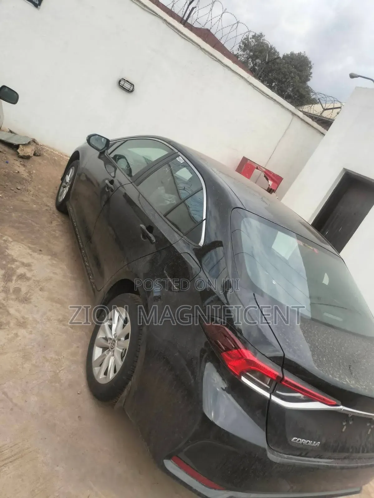 New Toyota Corolla Hybrid XLE 2025 Black