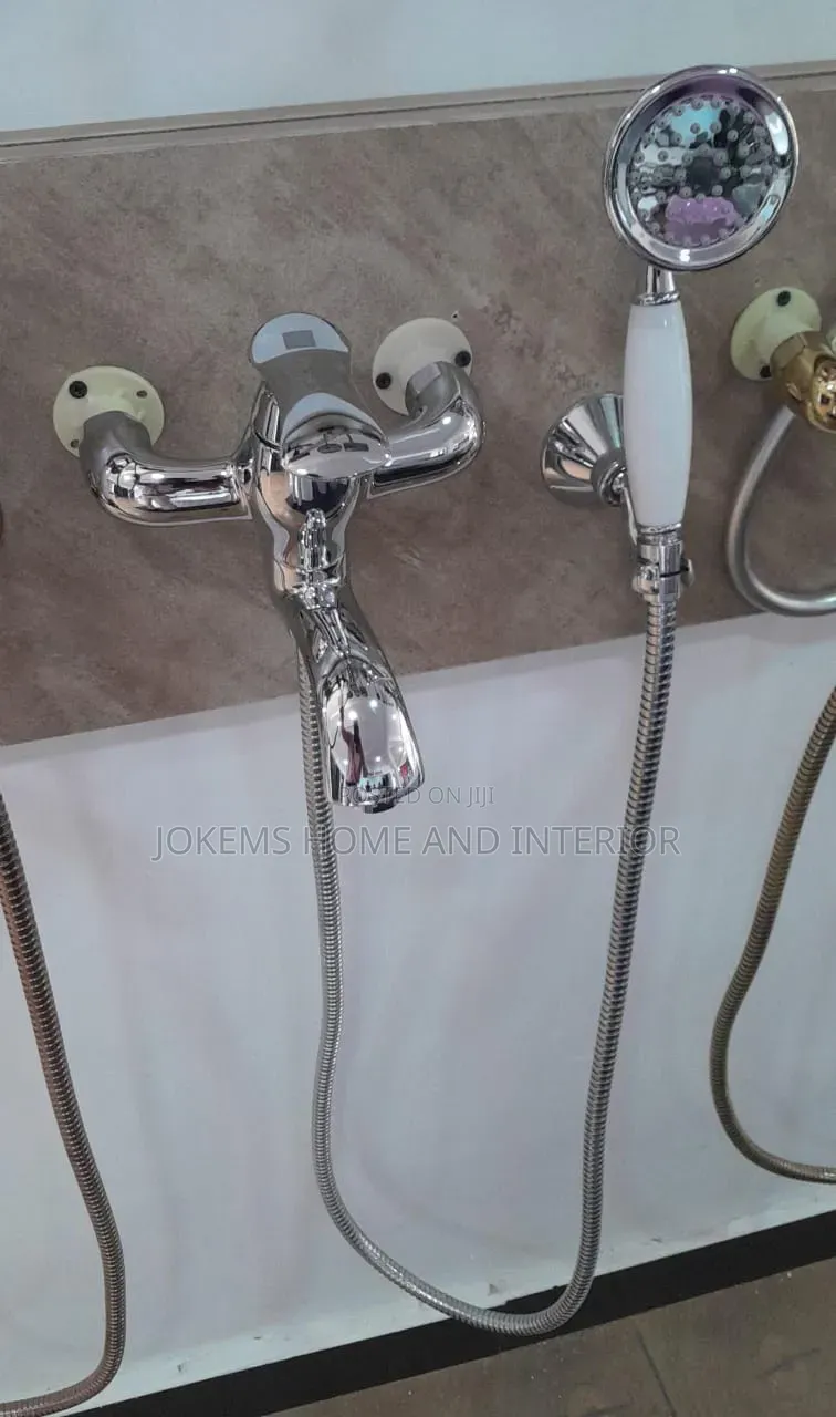 Luxury Chrome Wall-Mounted Bath/Shower Mixer With Hand Shower