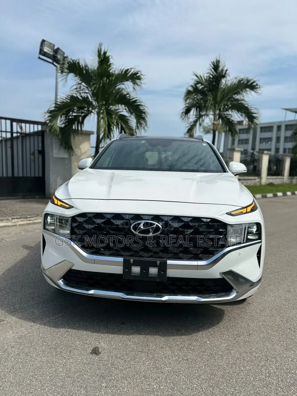 Hyundai Santa Fe 2021 White
