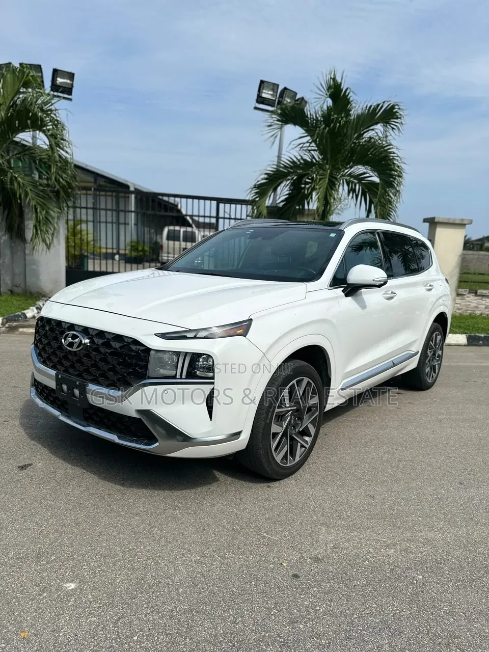 Hyundai Santa Fe 2021 White