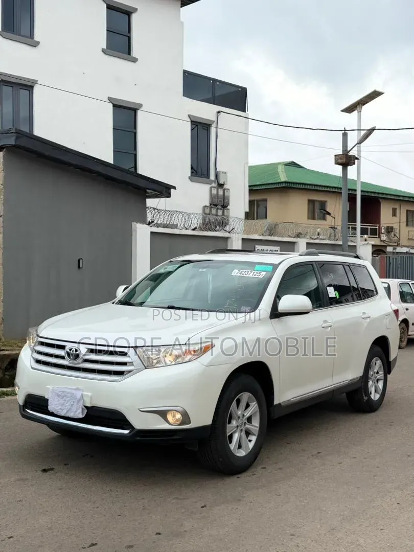 Toyota Highlander SE 3.5L 4WD 2013 White