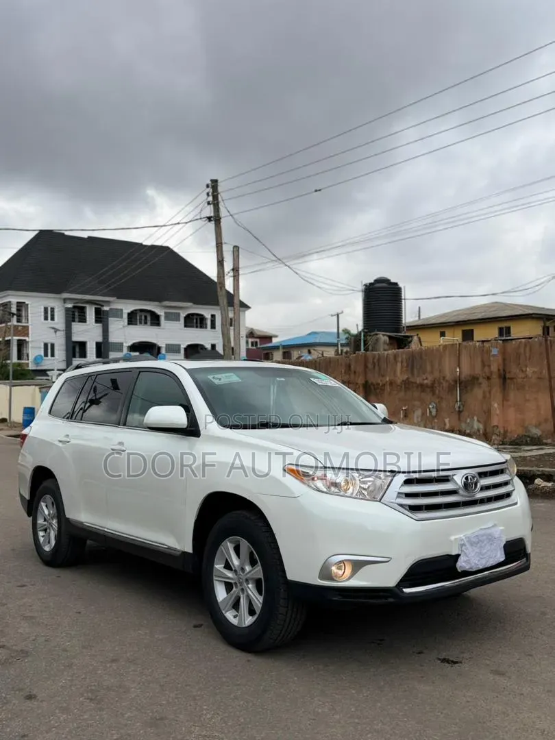 Toyota Highlander SE 3.5L 4WD 2013 White