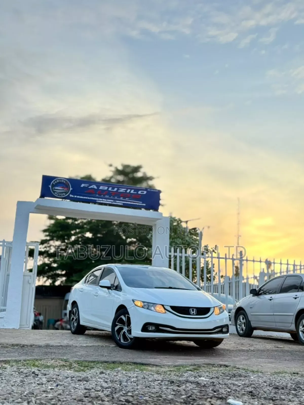 Honda Civic LX 4dr Sedan (1.8L 4cyl 5M) 2014 White