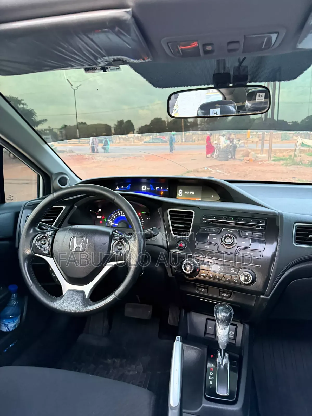 Honda Civic LX 4dr Sedan (1.8L 4cyl 5M) 2014 White
