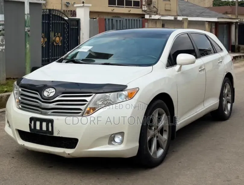 Toyota Venza V6 AWD 2010 White