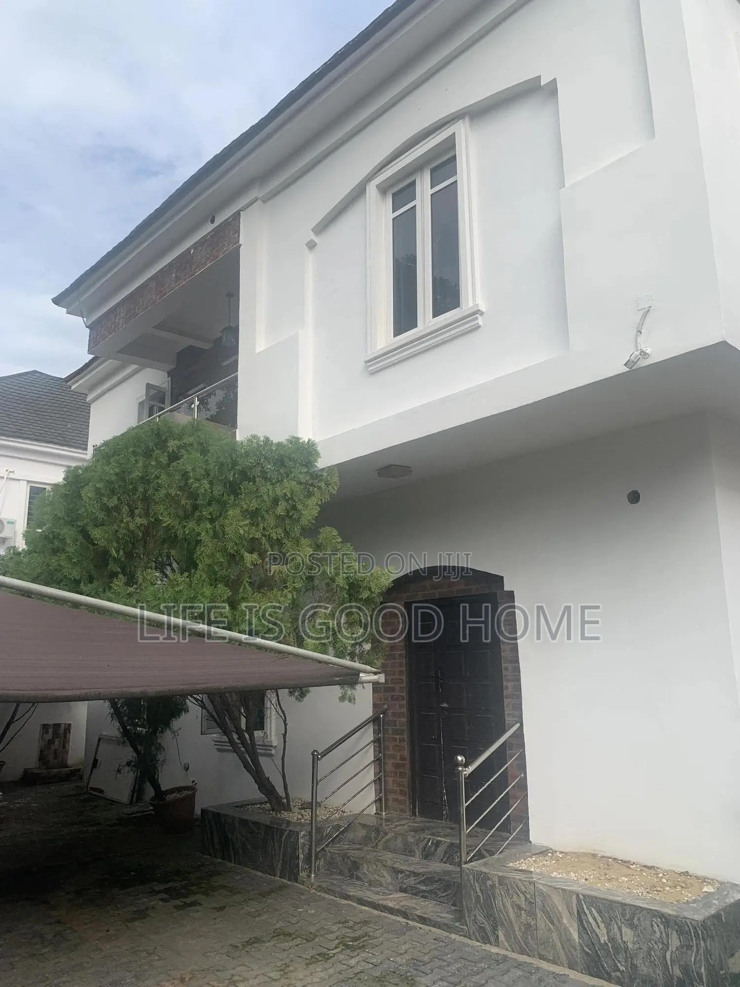 1bdrm Room & Parlour in Grace Court, Chevron for rent