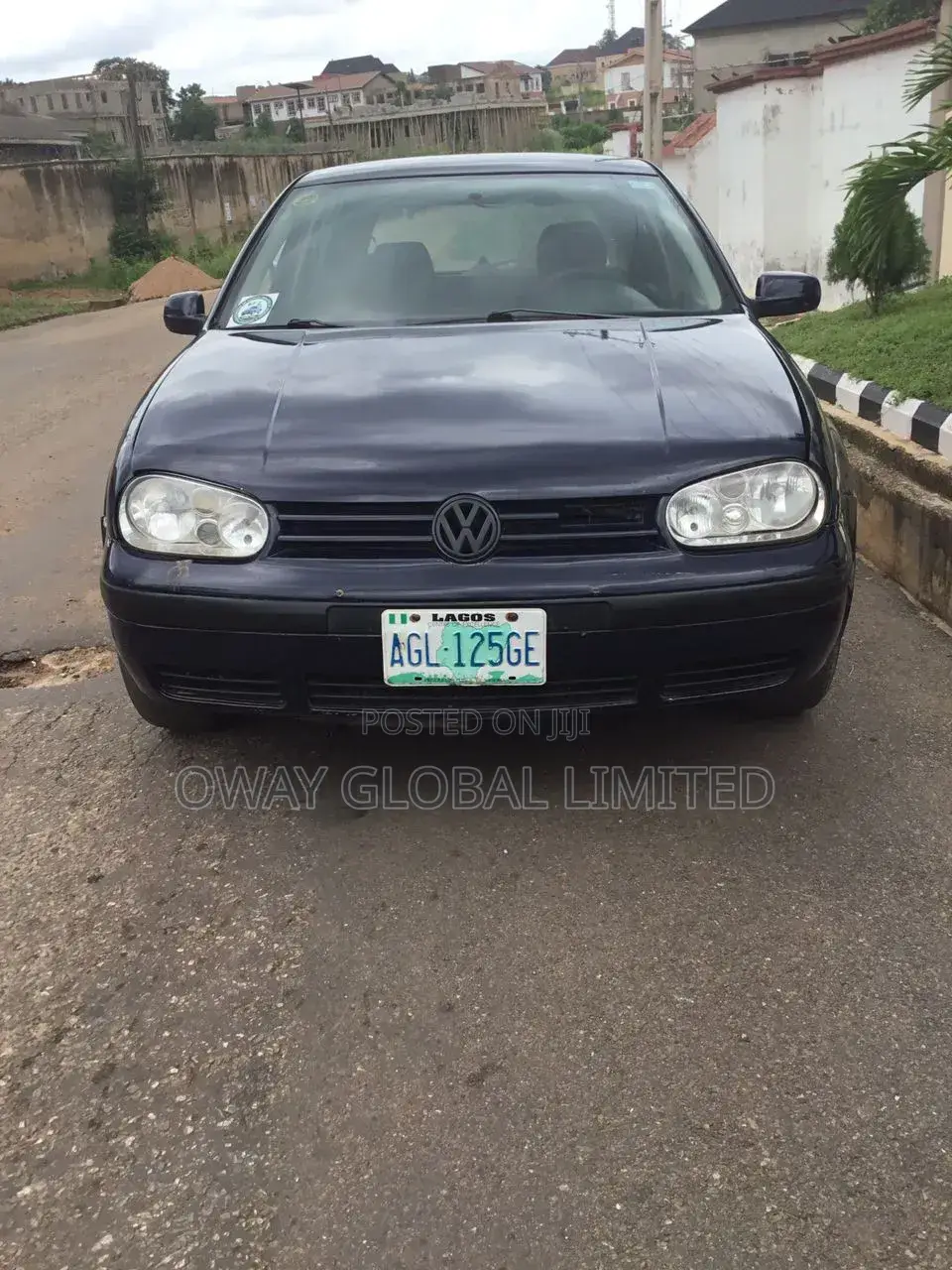 Volkswagen Golf 2002 Blue