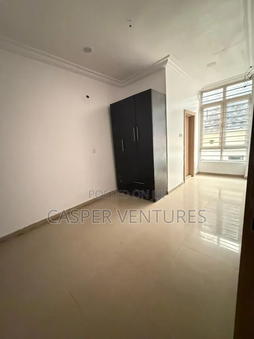 1bdrm Apartment in Lekki County, Ikota for rent