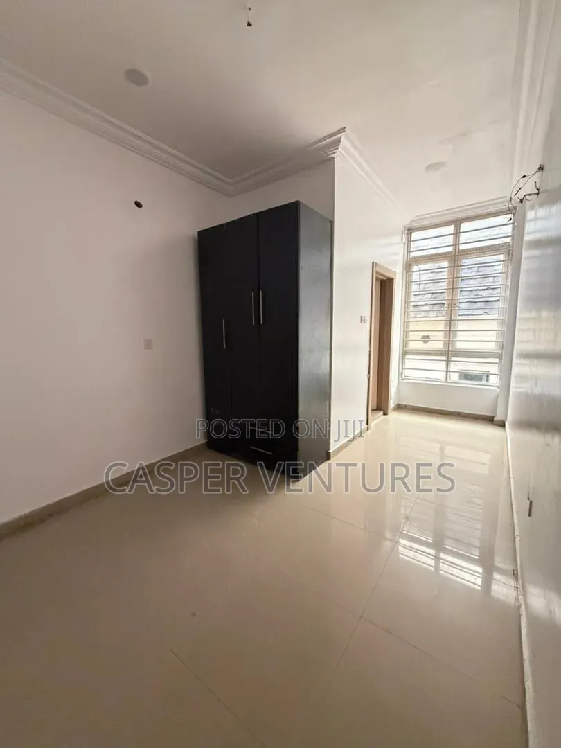 1bdrm Apartment in Lekki County, Ikota for rent