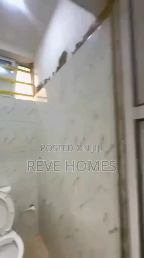 Mini Flat in Akoka for rent