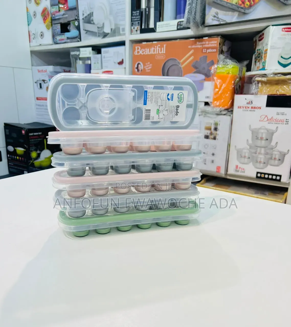 An Ice Cube Tray With Lid and Silicone Bottom