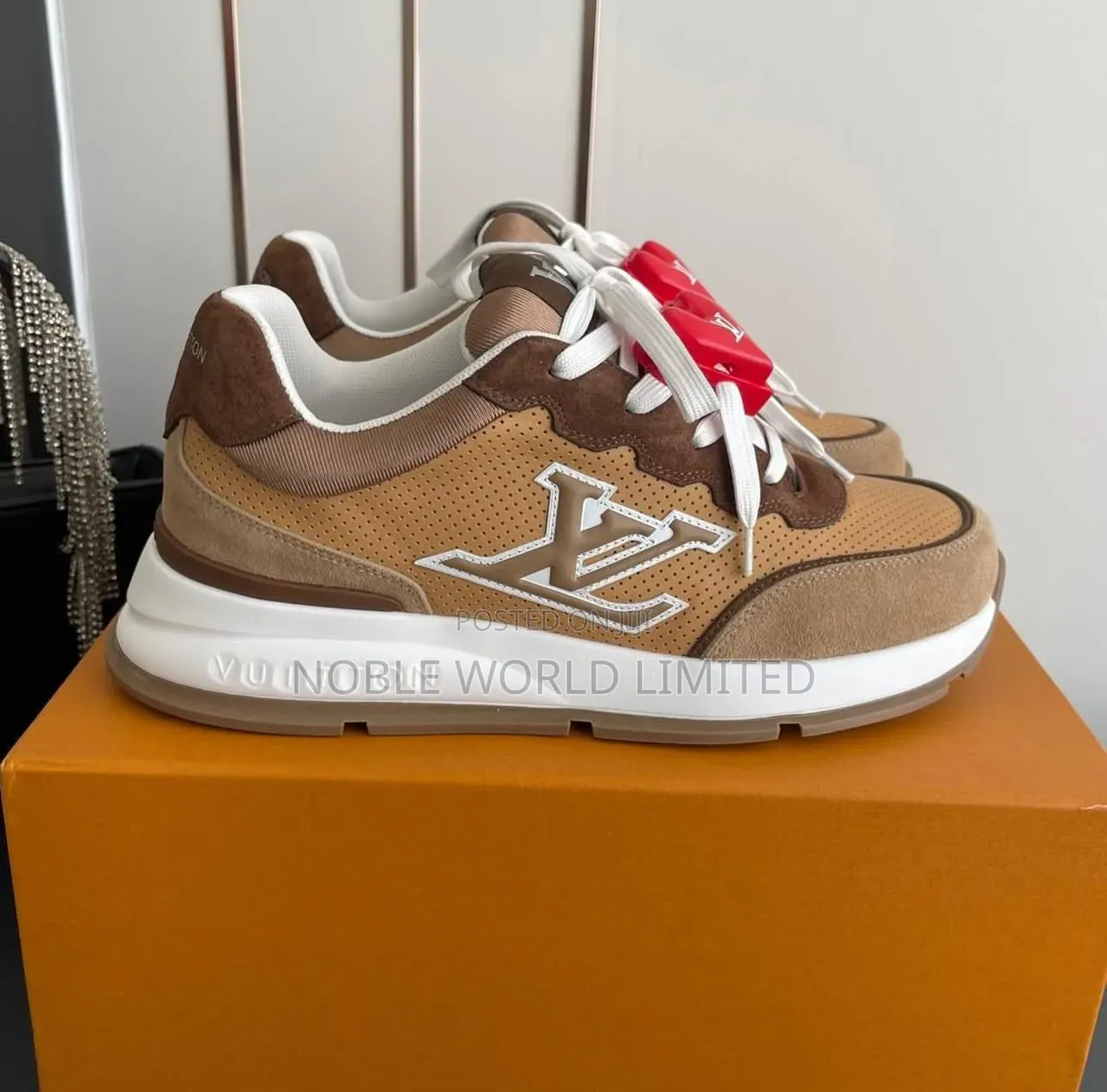Louis Vuitton Unisex Sneakers GFT 8r