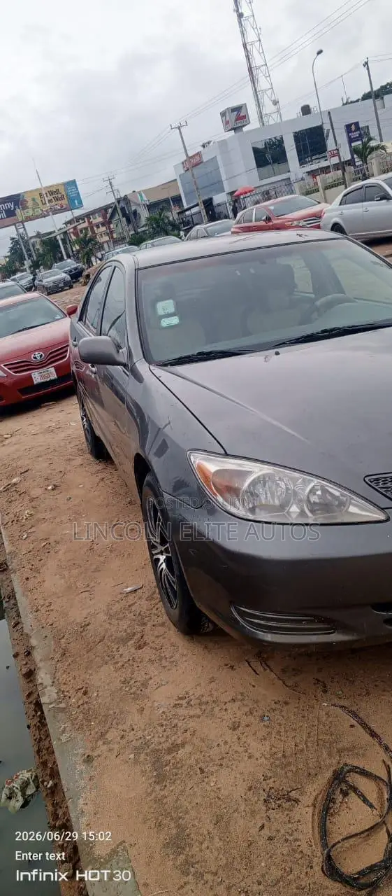 Toyota Camry LE 4dr Sedan (2.4L 4cyl 5A) 2006 Gray