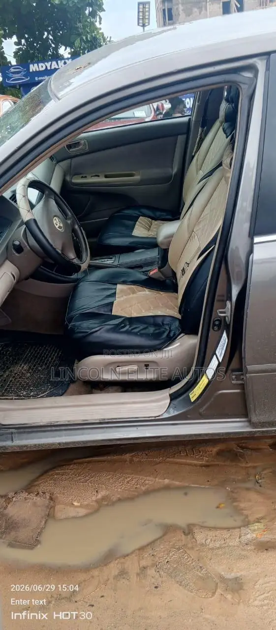 Toyota Camry LE 4dr Sedan (2.4L 4cyl 5A) 2006 Gray
