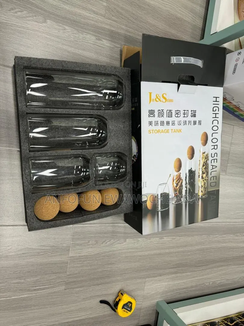 4-Piece Borosilicate Glass Food Storage Set With Cork Lids