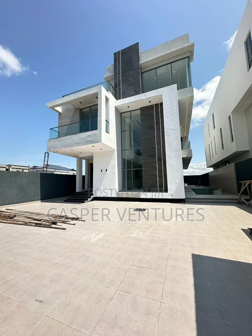 5bdrm Duplex in Canaras, Old Ikoyi for sale