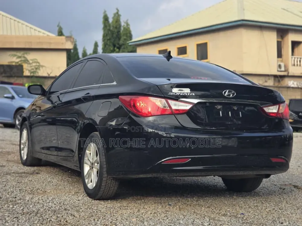 Hyundai Sonata 2012 Black