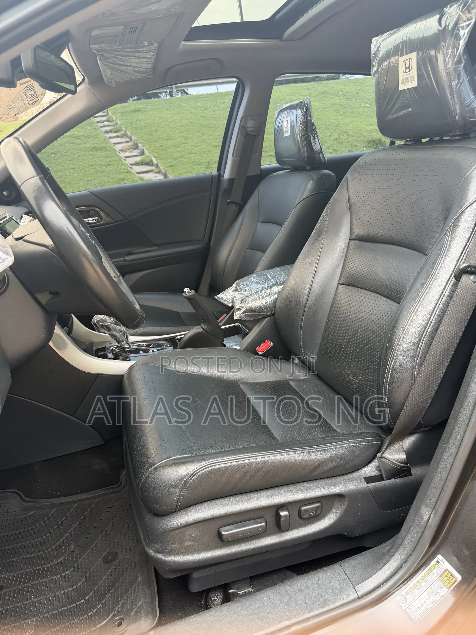 Honda Accord Touring V6 4dr Sedan FWD (3.5L 6cyl 6A) 2017 Brown