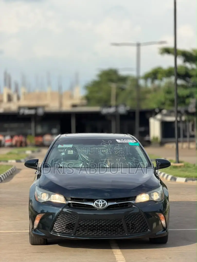 Toyota Camry LE 4dr Sedan (2.5L 4cyl 6A) 2017 Blue