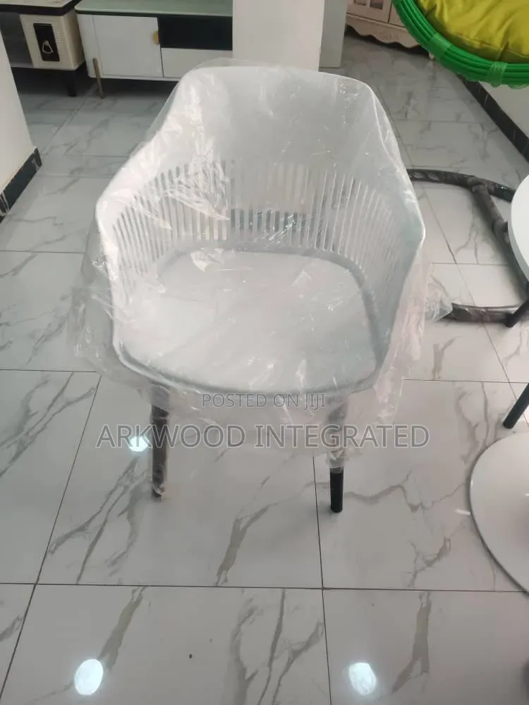 Restaurant Waiting Chair