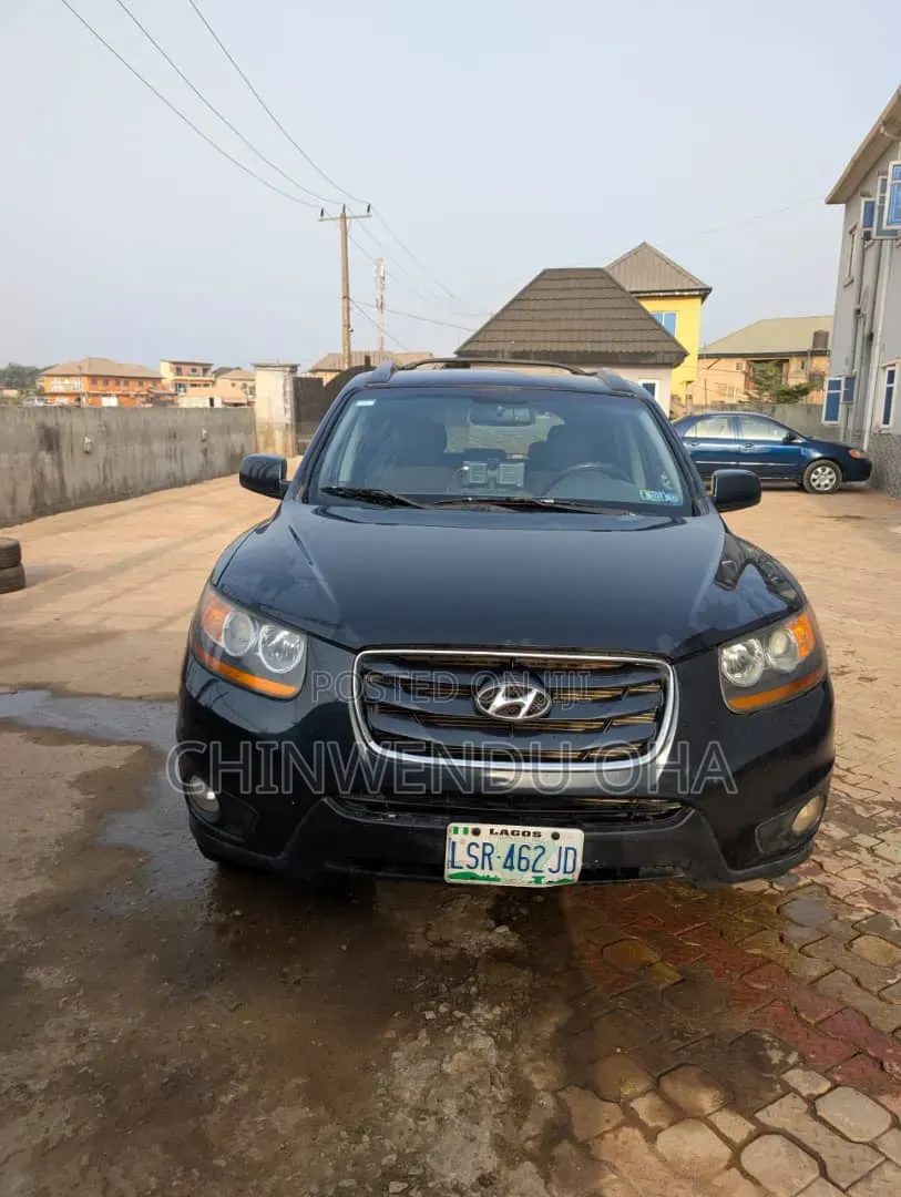 Hyundai Santa Fe 2010 Black
