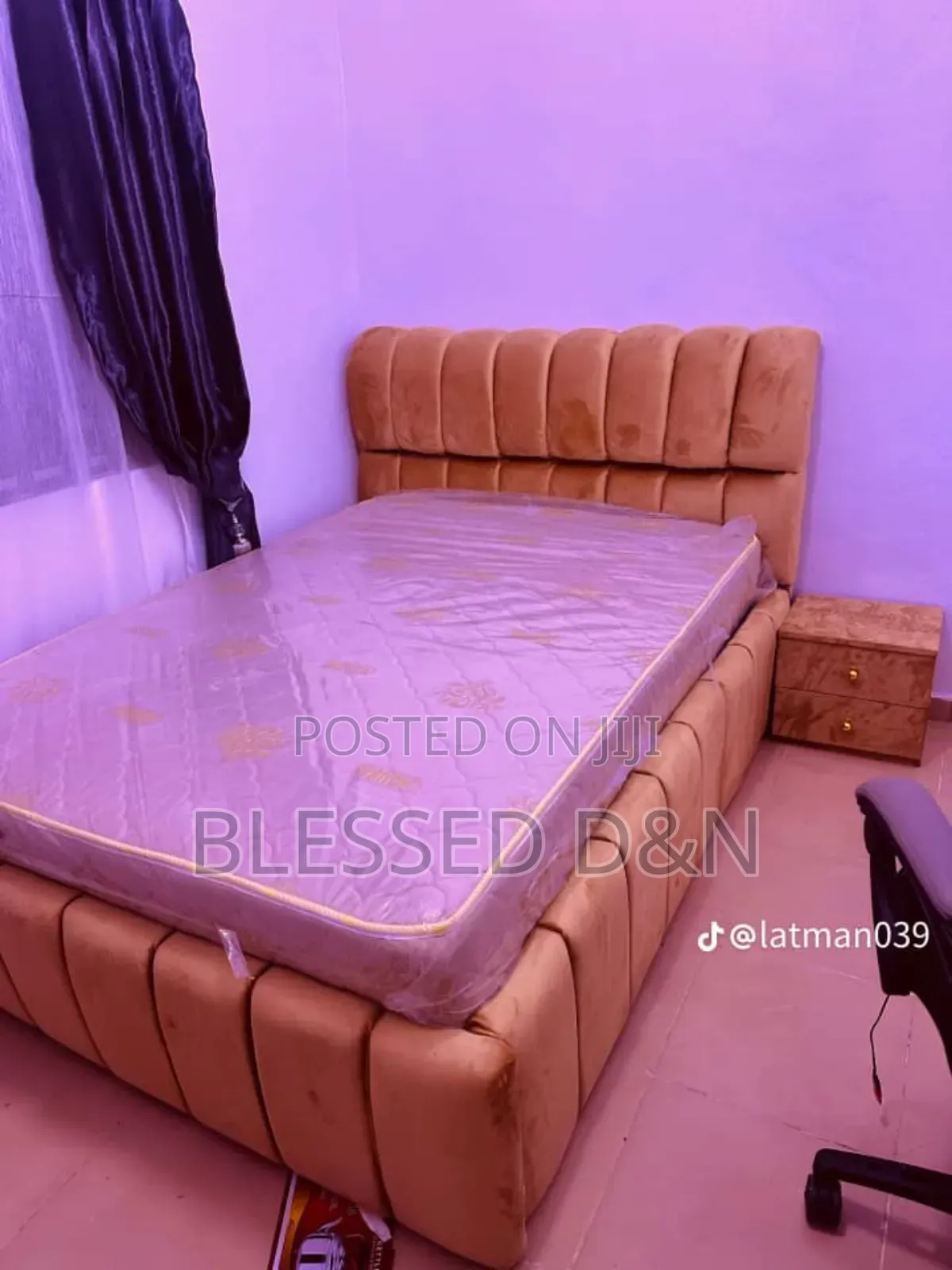 Super Quality Luxury Bubble Bed Frame