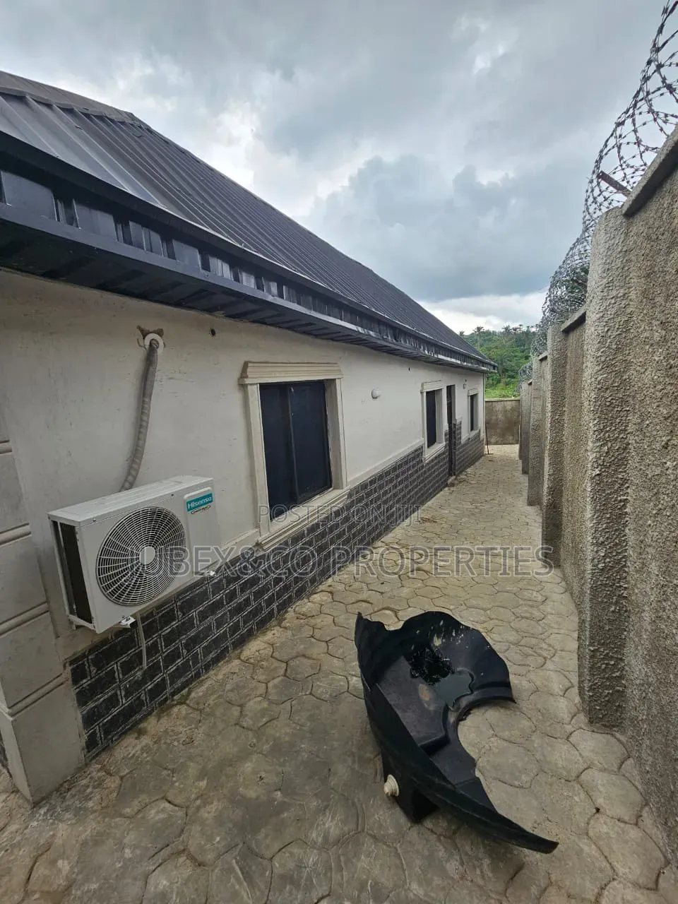 1bdrm Block of Flats in Gateway Polytechnic for sale