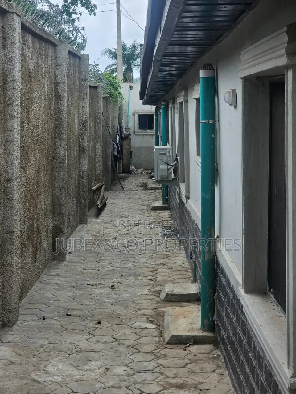 1bdrm Block of Flats in Gateway Polytechnic for sale