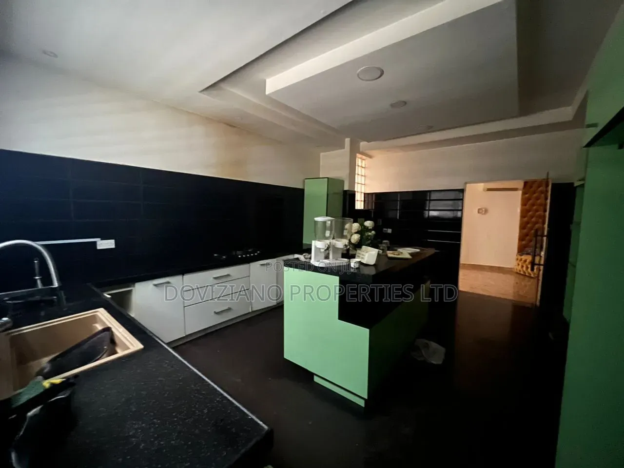 5bdrm Duplex in Banana Island for rent