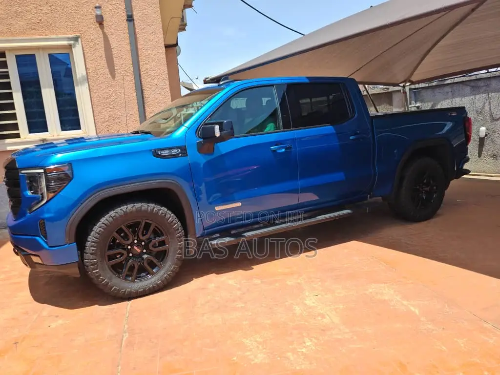 GMC Sierra 2023 Blue