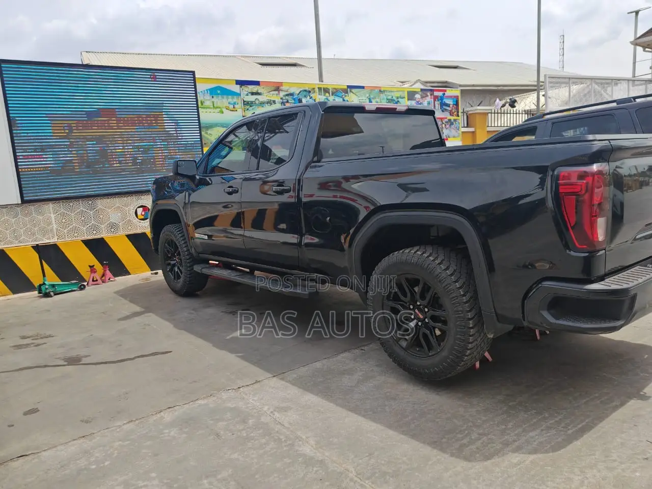 GMC Sierra 2024 Black