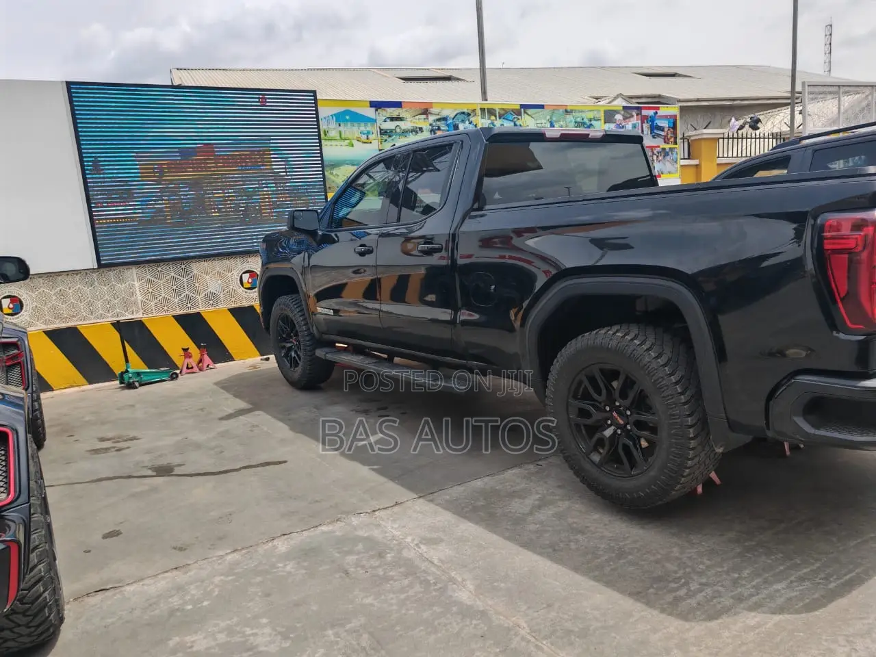 GMC Sierra 2024 Black