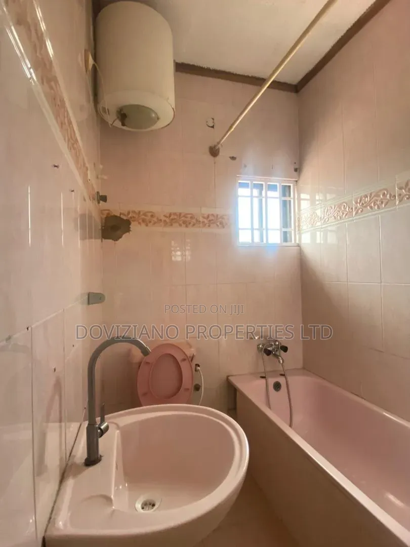 5bdrm Duplex in Lekki Phase 1 for rent