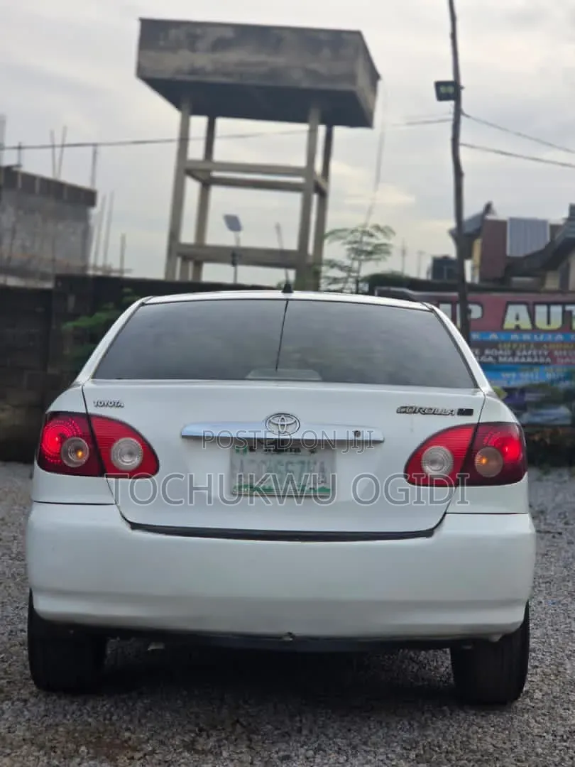 Toyota Corolla 2006 White