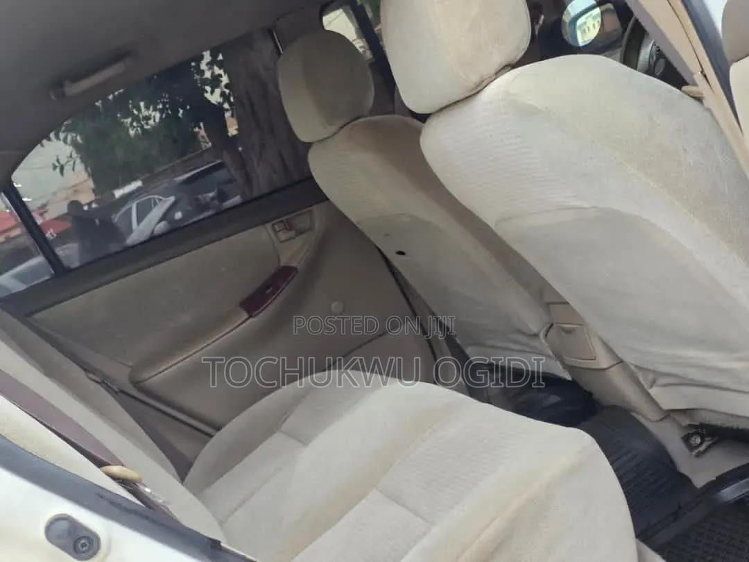Toyota Corolla 2006 White