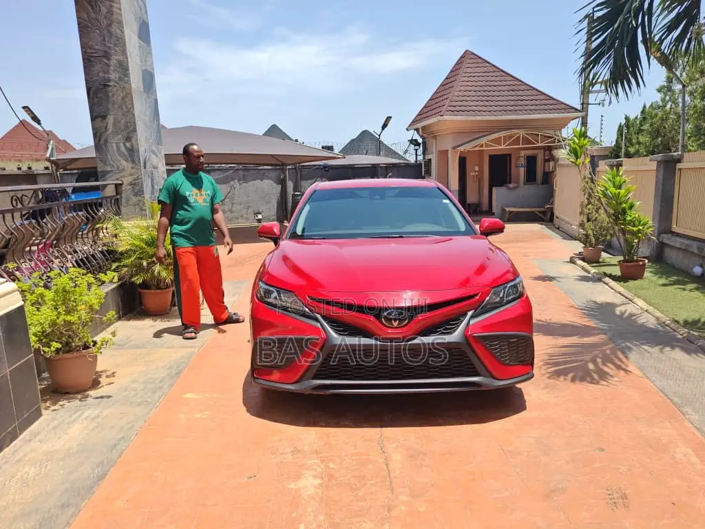 Toyota Camry 2022 Red