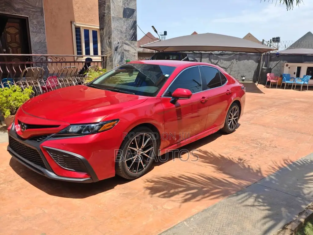 Toyota Camry 2022 Red