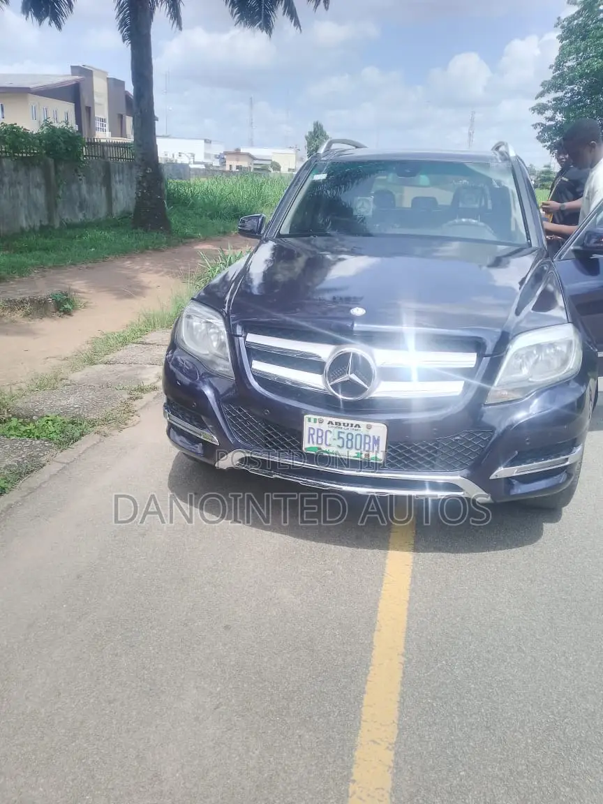 Mercedes-Benz GLK-Class 350 2010 Black