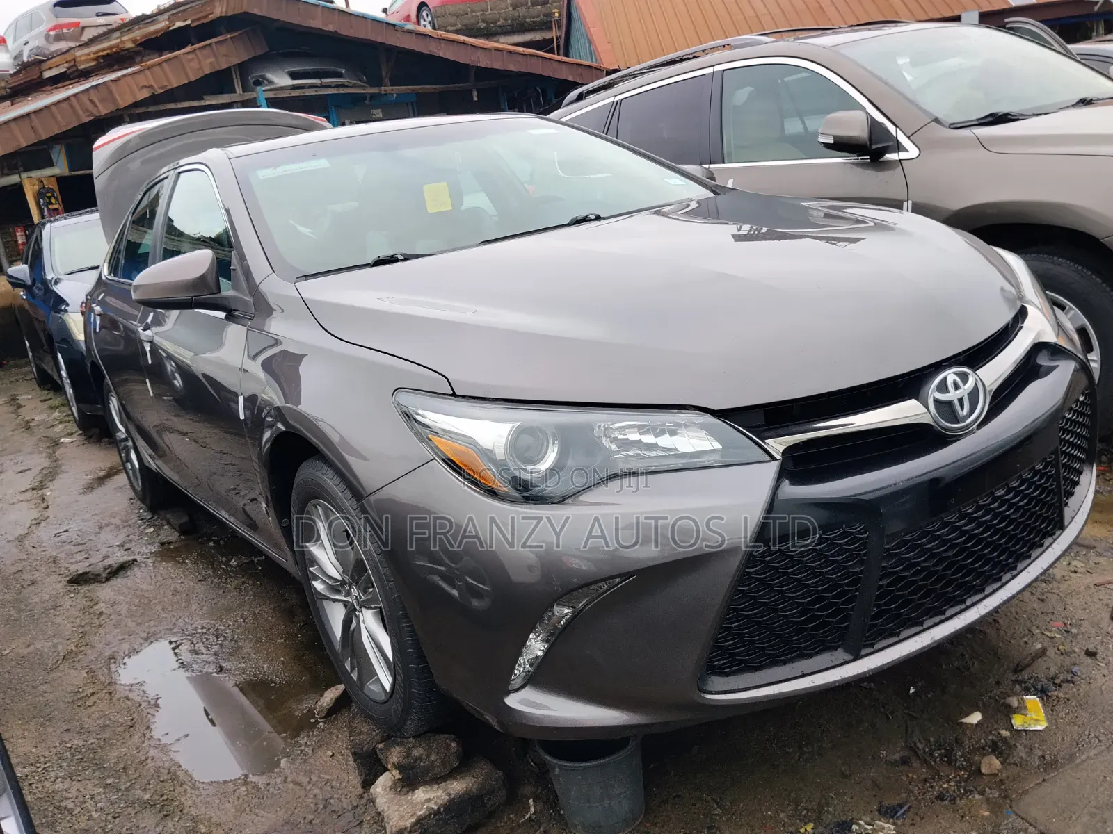 Toyota Camry 2016 Gray