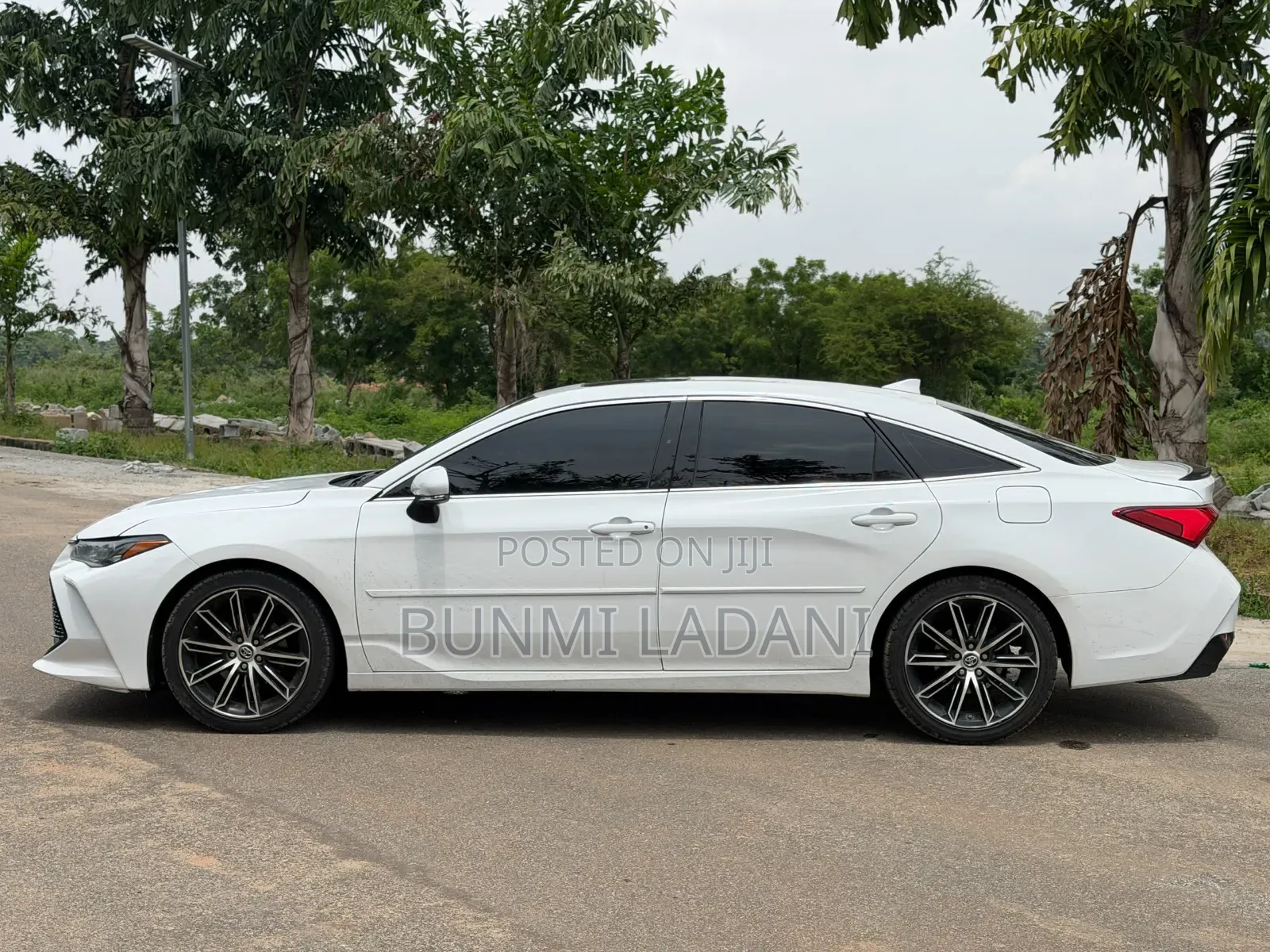 Toyota Avalon 2019 White
