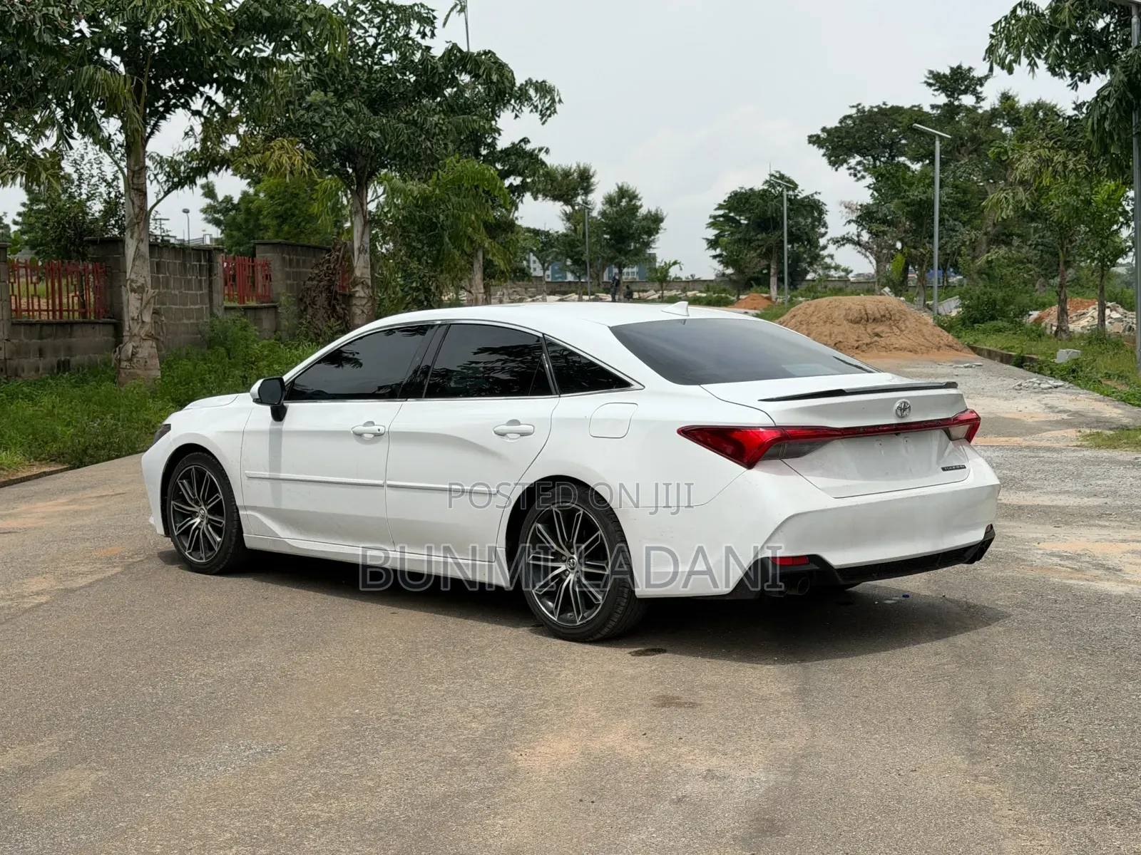Toyota Avalon 2019 White