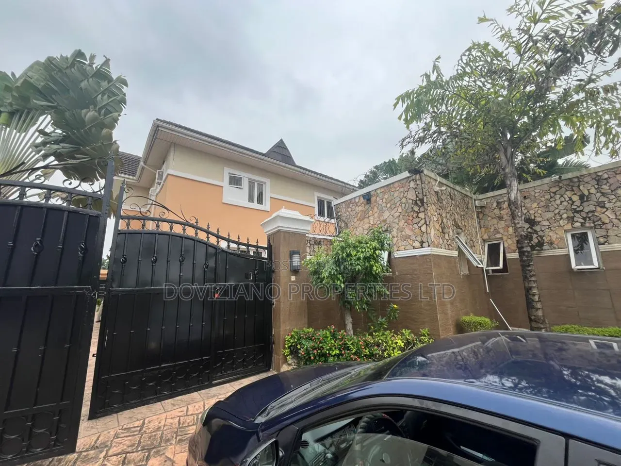 5bdrm Duplex in Banana Island for rent