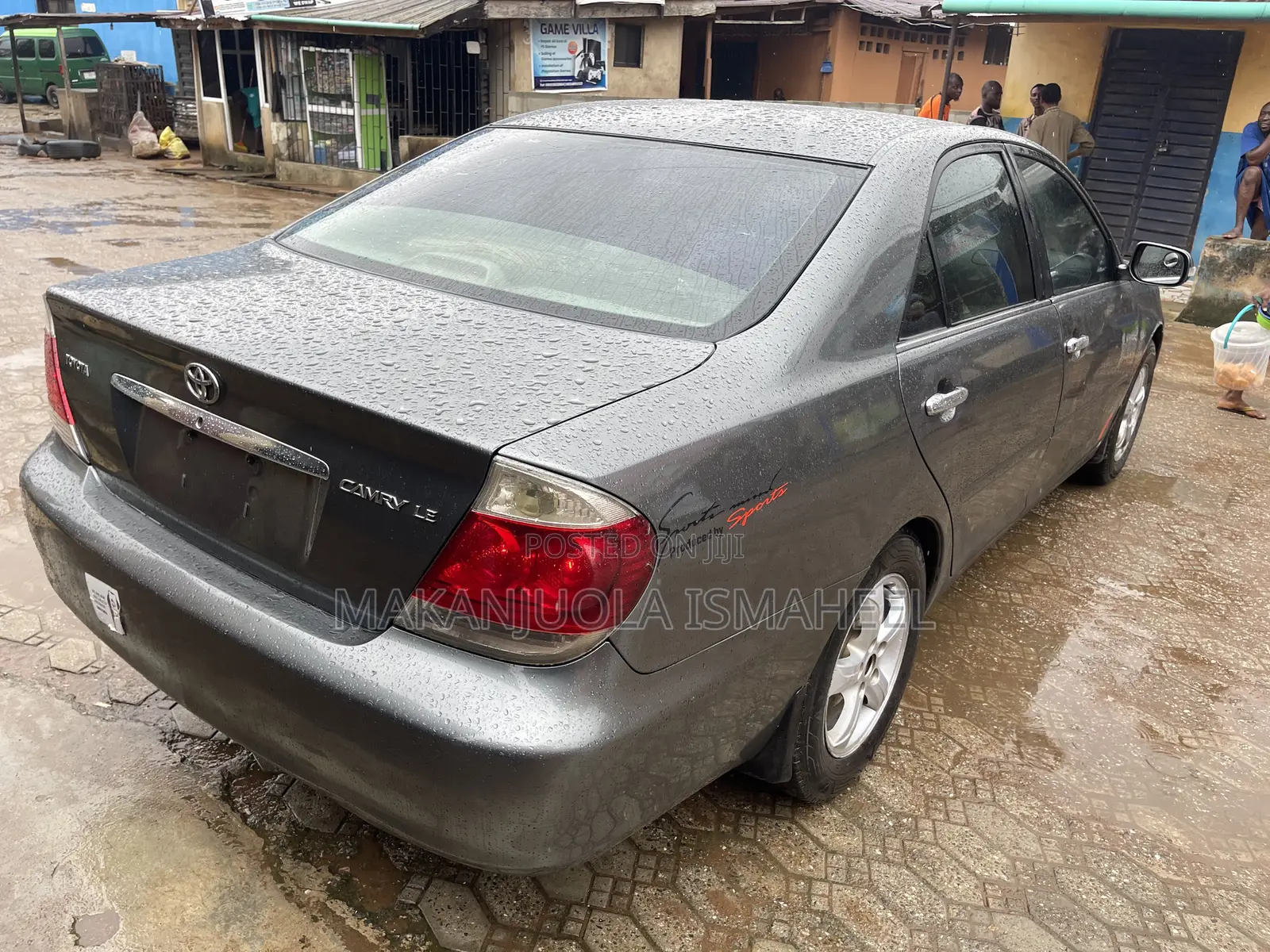 Toyota Camry LE 4dr Sedan (2.4L 4cyl 5A) 2005 Gray