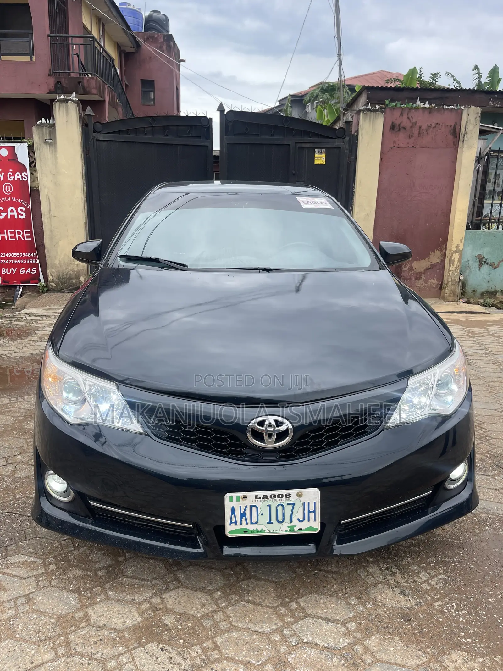 Toyota Camry SE 4dr Sedan (2.5L 4cyl 6A) 2013 Gray