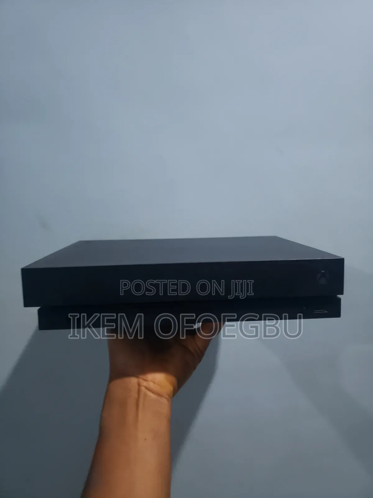 Uk Used Xbox One X With One Pad ,No Games